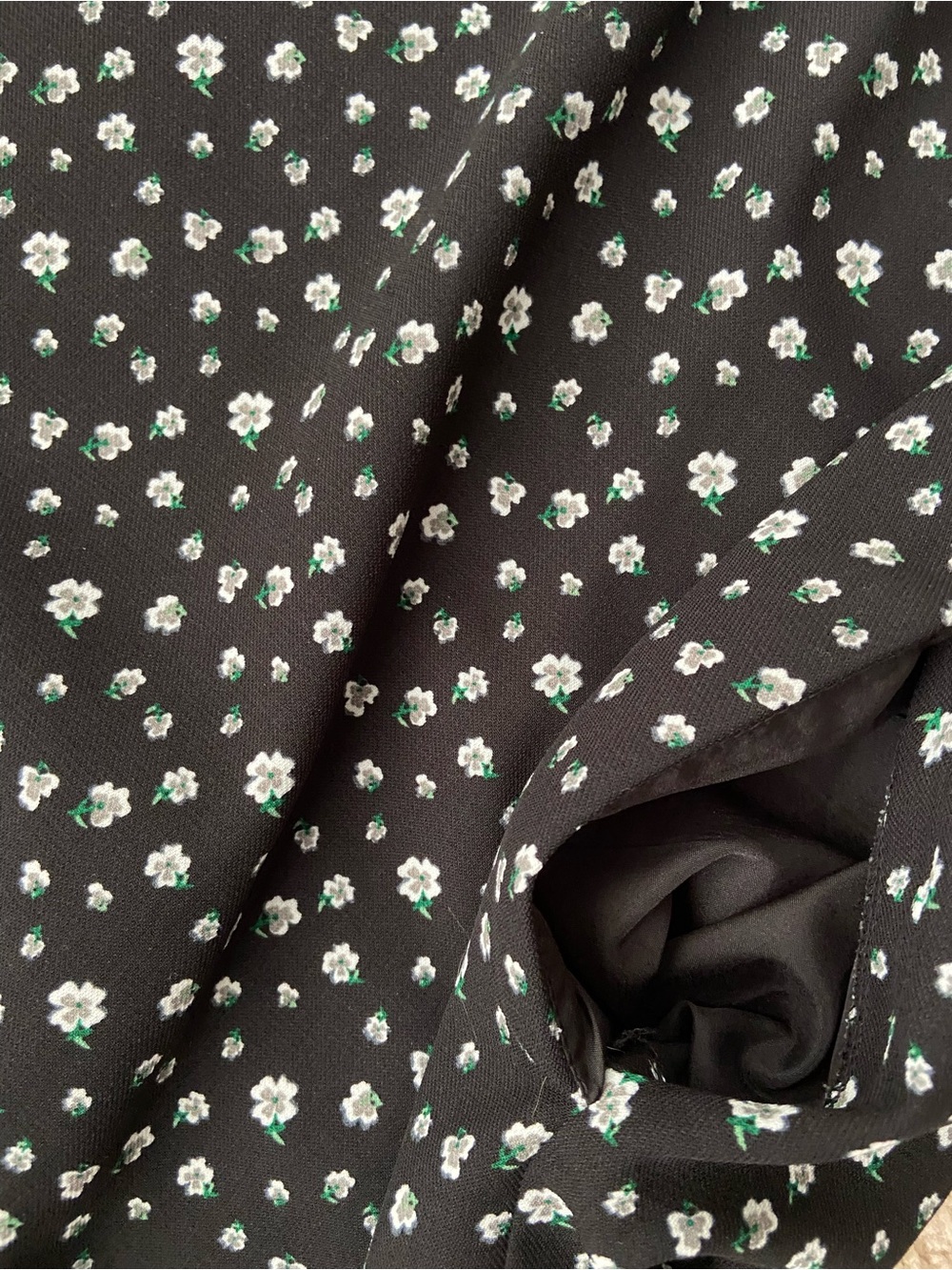 H&M Black Long Sleeve Dress with White Floral Print and Pockets Women’s Size 12 - Picture 6 of 10